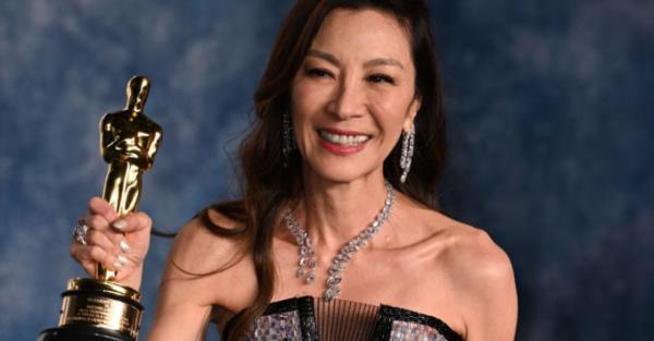 杨紫琼和格温·史蒂芬妮入选2024年好莱坞星光大道